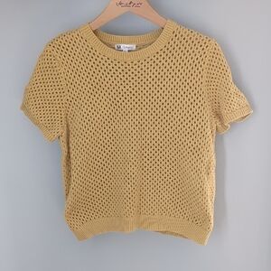 Lightweight Open-Knit Short Sleeve Sweater - Mustard